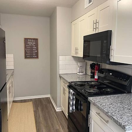 The Delores - 2 Bedroom Apt In Quilt Town, Usa Hamilton Eksteriør bilde