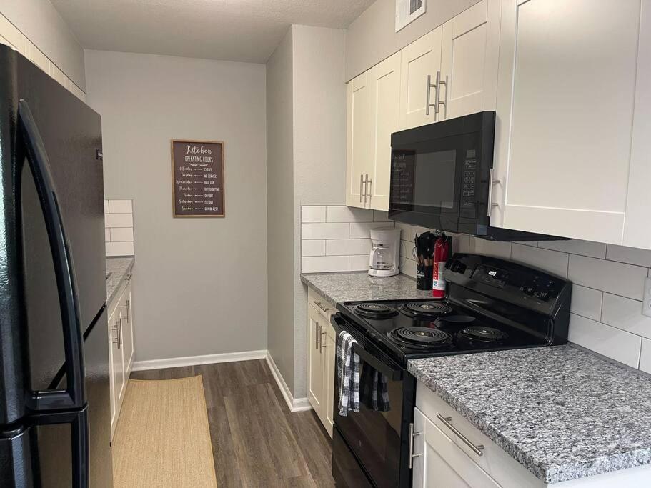 The Delores - 2 Bedroom Apt In Quilt Town, Usa Hamilton Eksteriør bilde